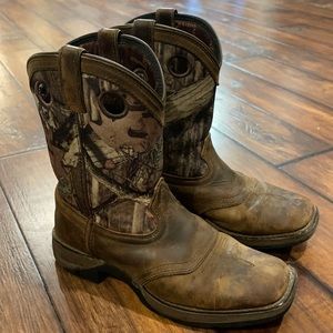 Durango Camo boots size 4.5
